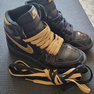BARELY WORN Special edition Nike Jordans